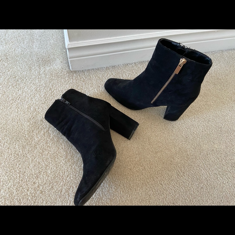 Le Chateau black suede ankle boots